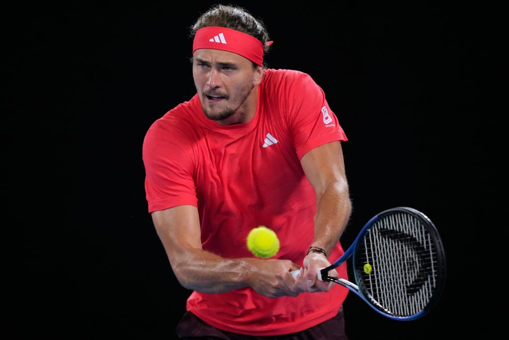 Alexander Zverev will seine Haare nicht so schnell abschneiden.