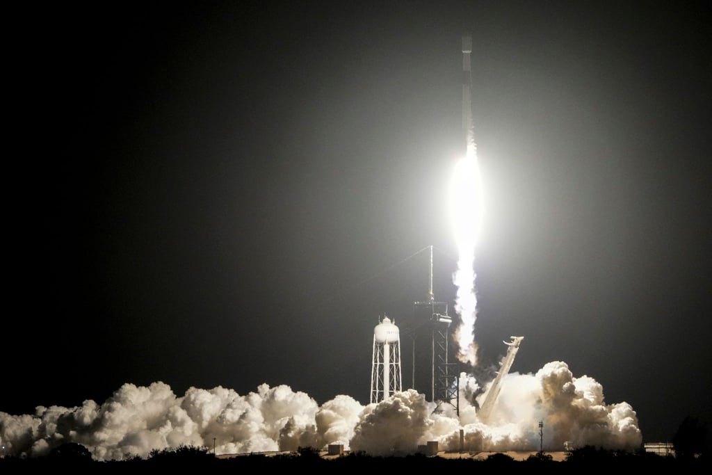 Eine „Falcon 9“ von SpaceX brachte zwei Mondlandefähren auf den Weg.