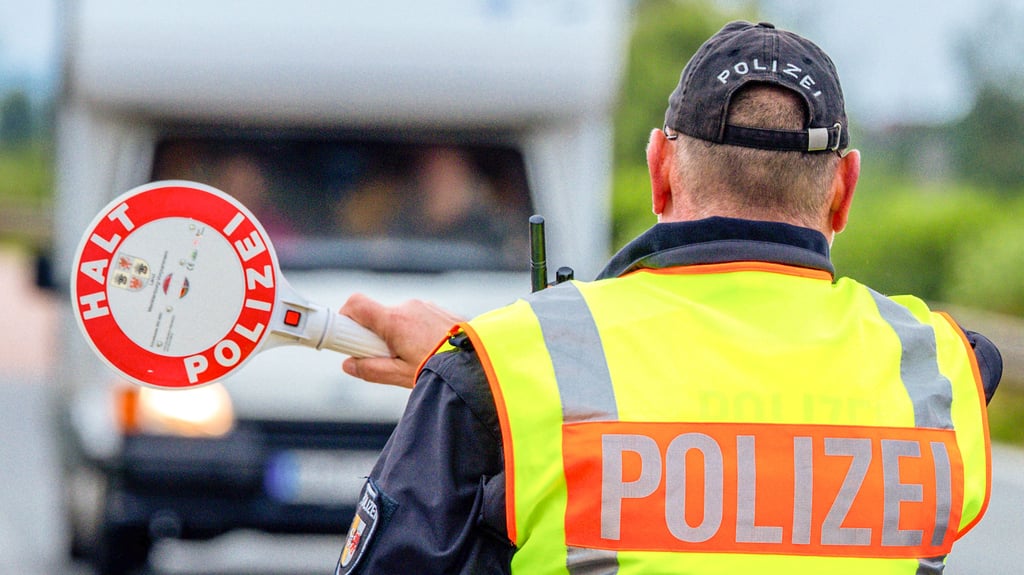 Wer seinen Führerschein vor 1999 gemacht hat, muss sich beeilen: Die Frist für den Umtausch läuft ab. Es droht sonst ein Verwarngeld.