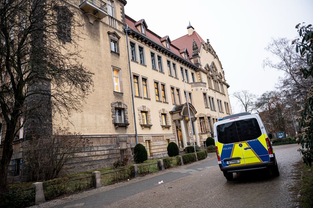 Der Einsatz der Polizei am Donnerstag sei präventiv, damit sich Ähnliches nicht wiederhole, sagte der Polizeisprecher.