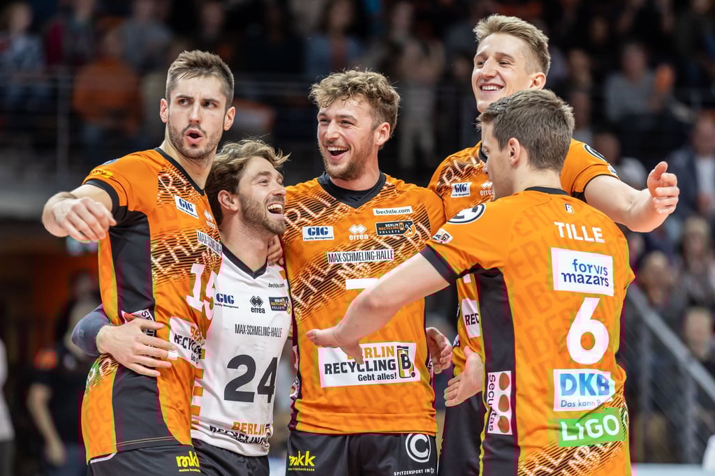 Die BR Volleys können sich über einen Auswärtssieg in der Champions League freuen.