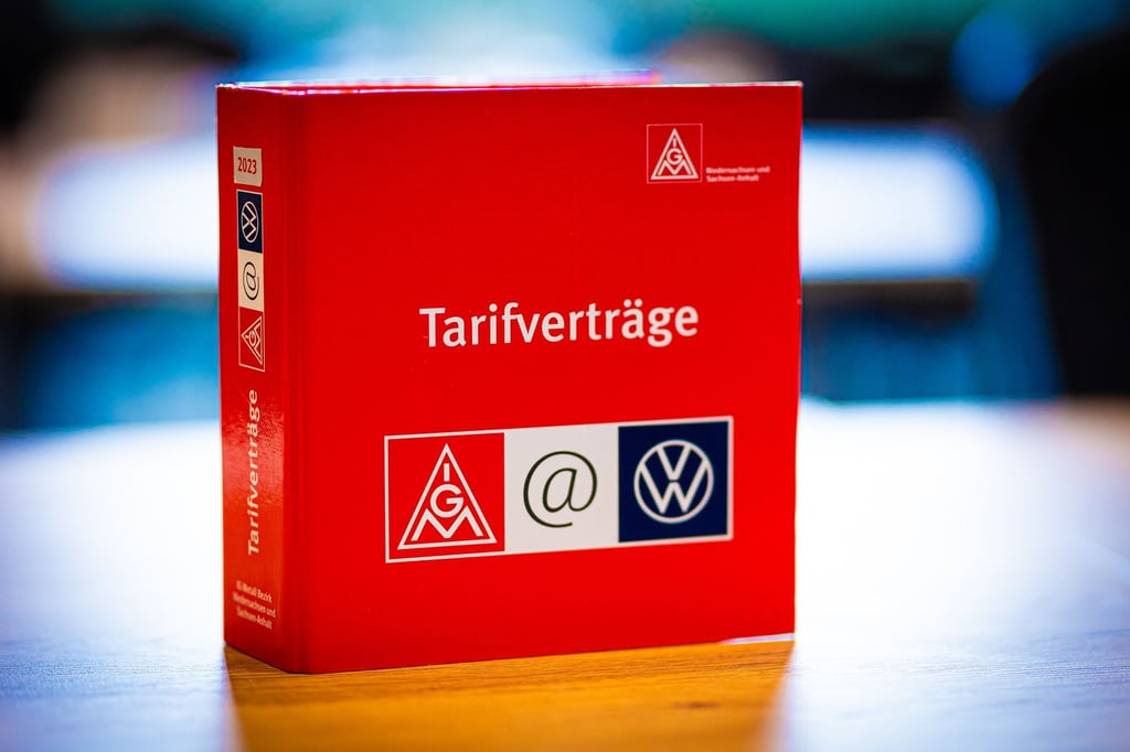 In den kommenden Wochen sollen die Beschäftigten im Detail über die neuen Verträge informiert werden. (Symbolbild)