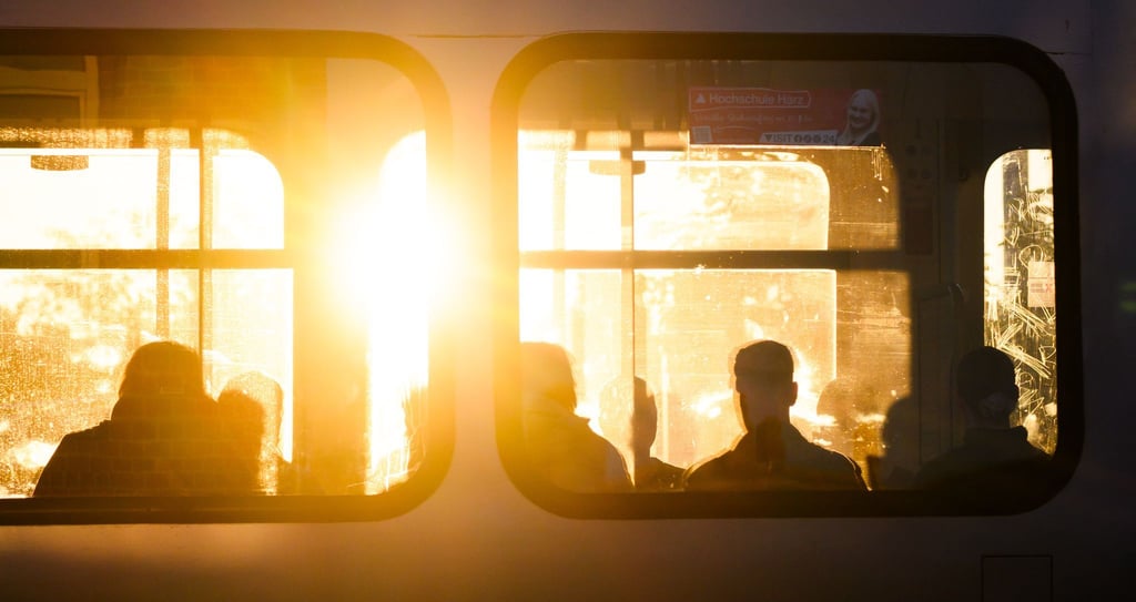 Mit der Förderung sollen unter anderem neue Stadtbahnen angeschafft werden. (Archivbild)