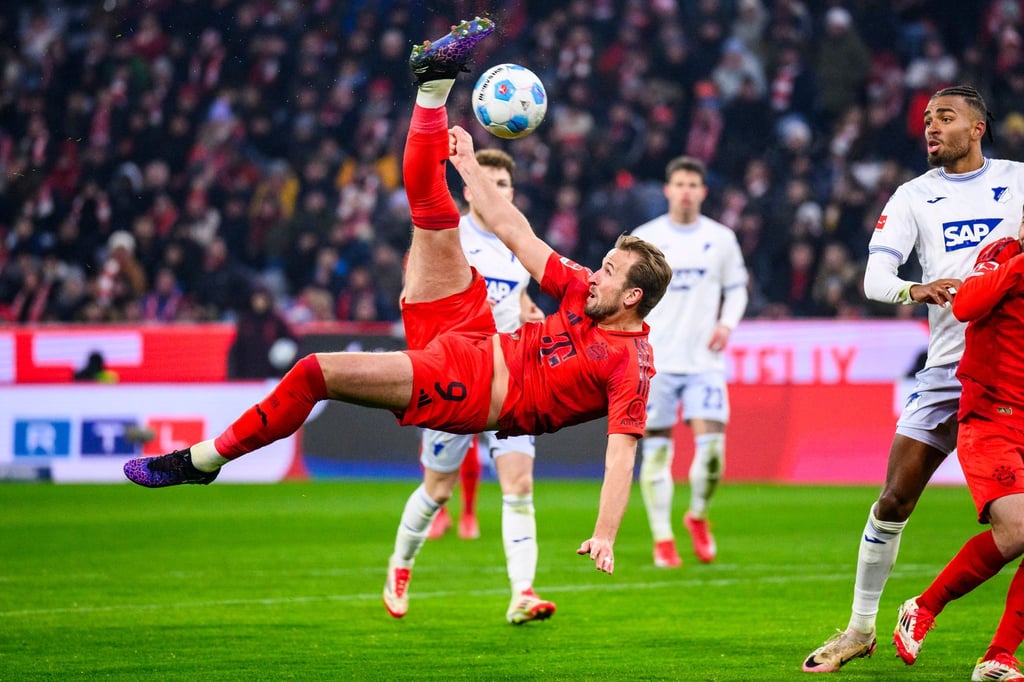 Gegen Hoffenheim versuchte es Torjäger Harry Kane auch mal spektakulär mit einem Fallrückzieher.