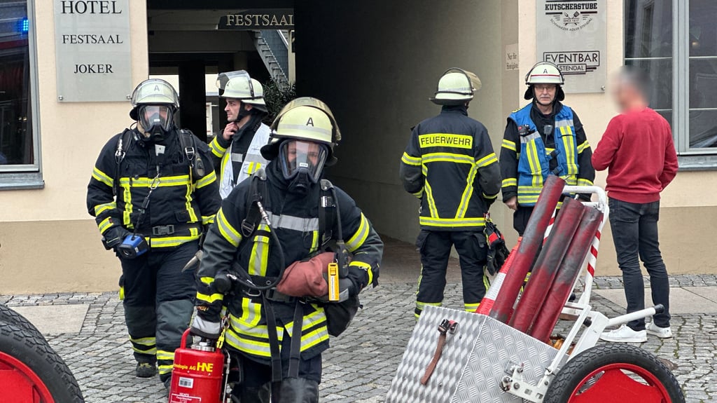 Die Feuerwehr ist am Freitag, 17. Januar, gegen 13 Uhr zu einem Einsatz ins Hotel Schwarzer Adler in Stendal ausgerückt.