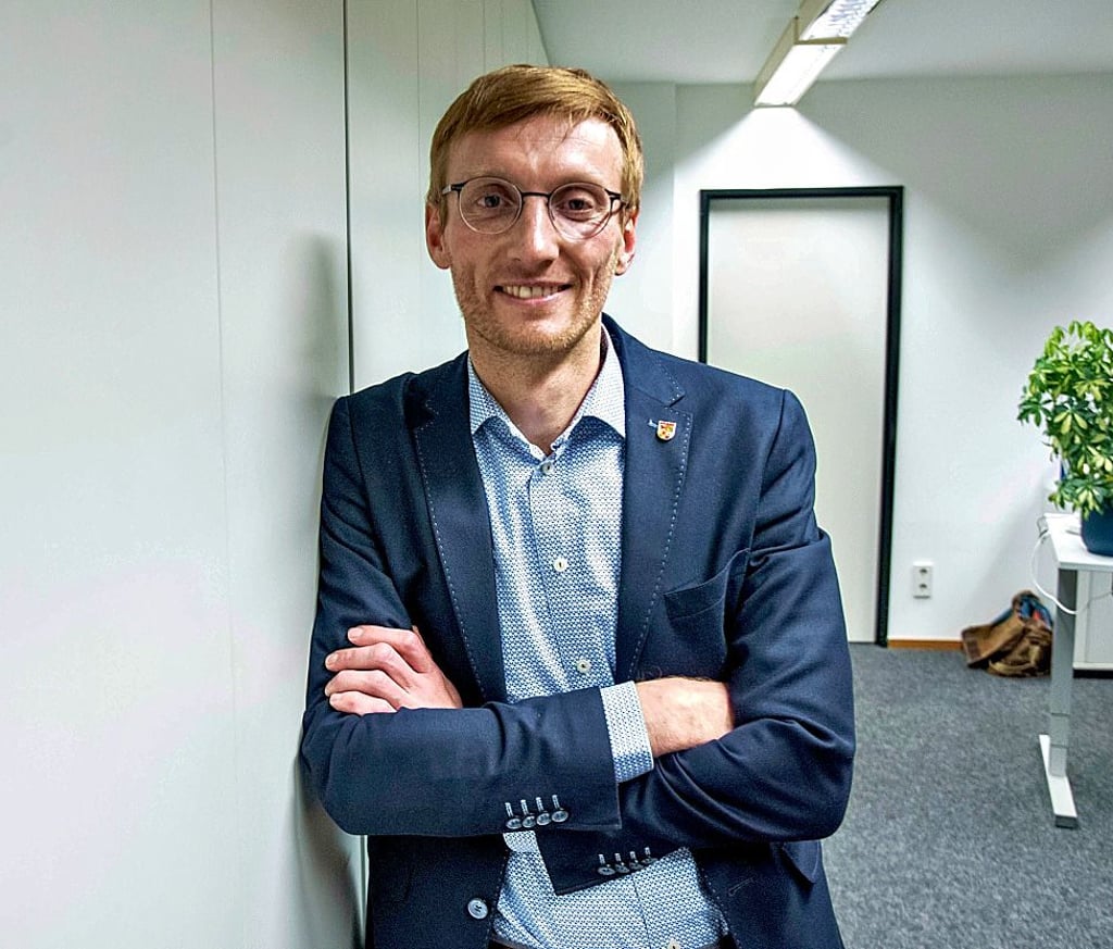 Ulbrichs Haushaltsentwurf wurde nach kurzer Zeit zurückgezogen. Knackpunkt sind Millionenverluste des Klinikums.