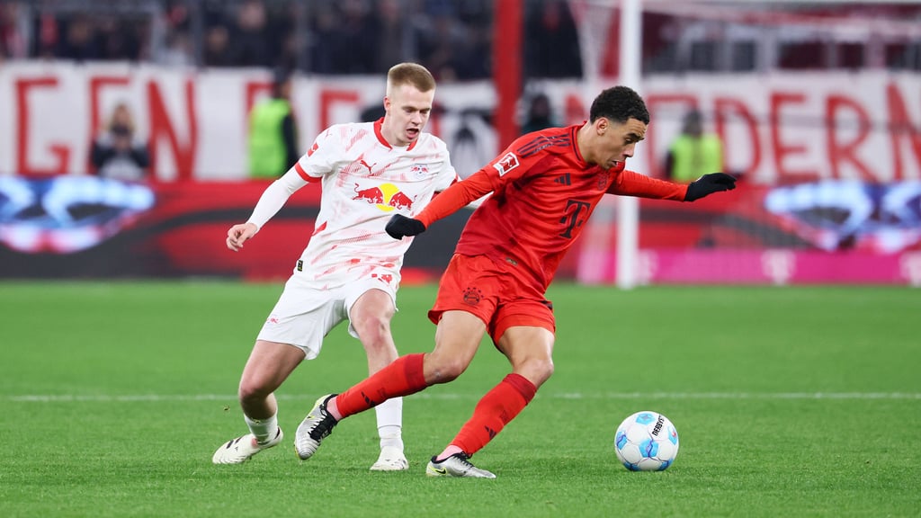 Jetzt fest Leipziger: Arthur Vermeeren. (links), hier gegen Jamal Musiala.