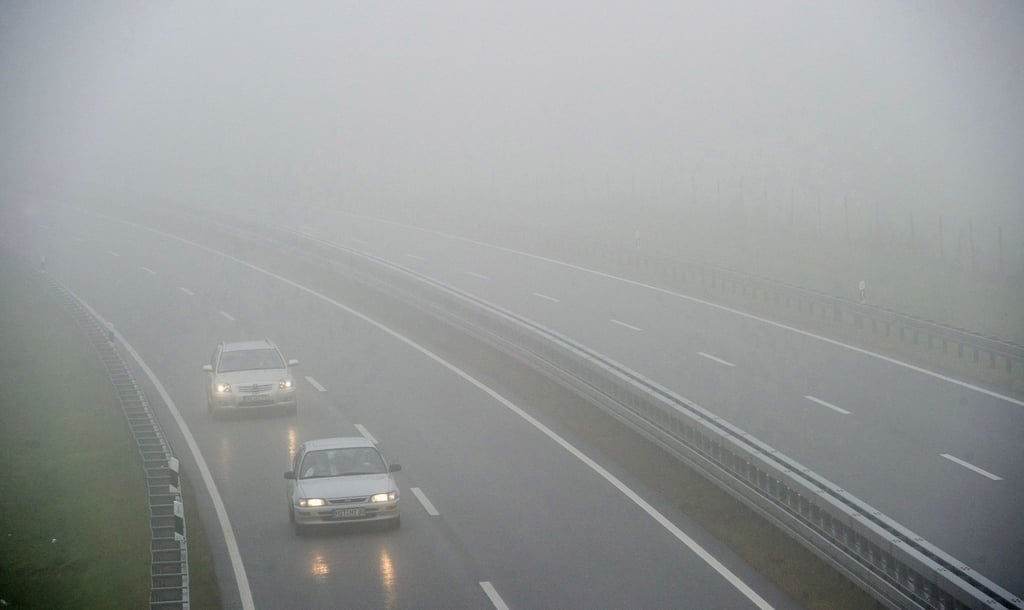 Dichter Nebel sorgt für schlechte Sichtverhältnisse in Norddeutschland. (Symbolbild)
