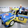 Rennfahrer Michael Kahlfuss hatte für seinen Rallye-Trabant eine Sonderparkgenehmigung im Stadthallenfoyer in Möckern.