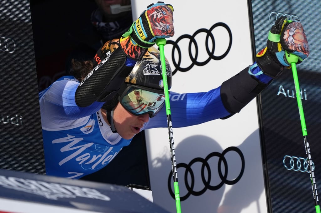 Die Italienerin Federica Brignone schied im Riesenslalom nach Führung im ersten Lauf aus.