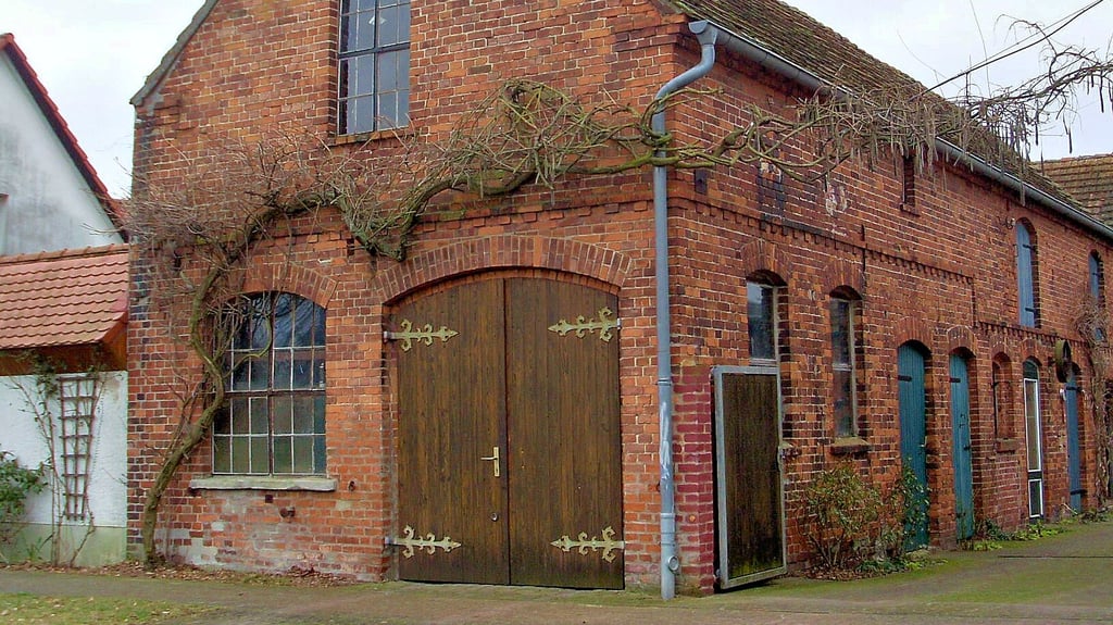 Die ehemalige Schmiede Ehrecke in Klietznick, einst betrieben von Gastwirt und Schmiedemeister Otto Ehrecke.