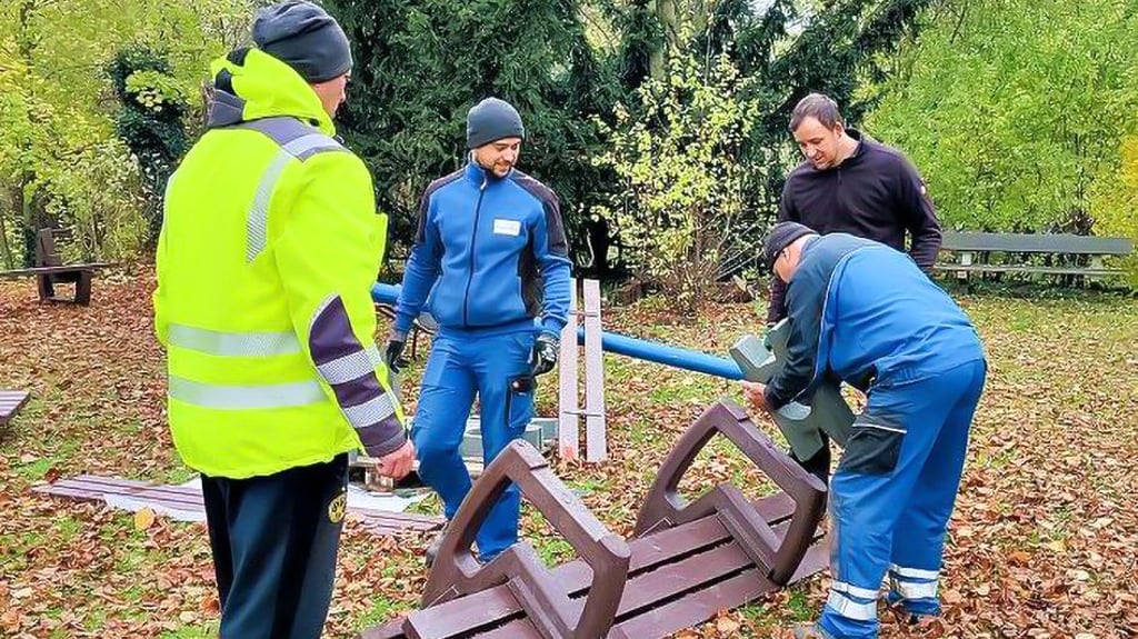Neugestaltung des Mehrgenerationenplatzes in Hassel durch die dortigen Kulturfreunde.