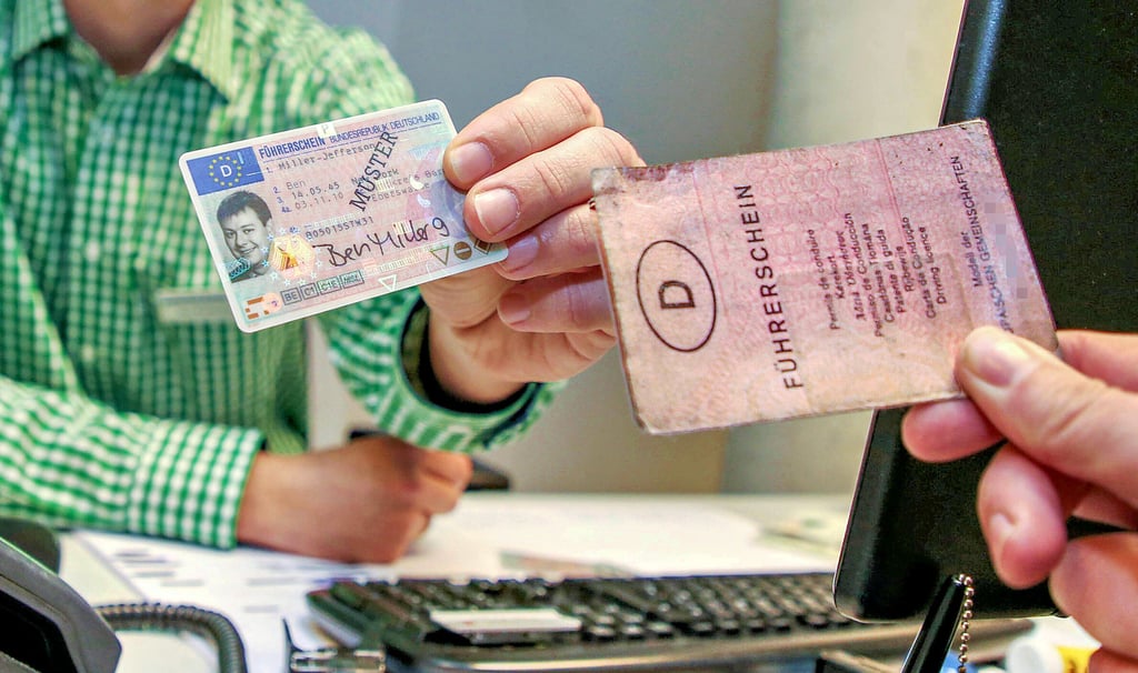 Rund 38.000 Autofahrer im Saalekreis (mit möglichen Schwankungen, etwa durch Wegzüge) sind laut Fahrerlaubnisregister ihrer Pflicht zum Umtausch ihres Papierführerscheins in eine EU-Karte noch nicht nachgekommen.