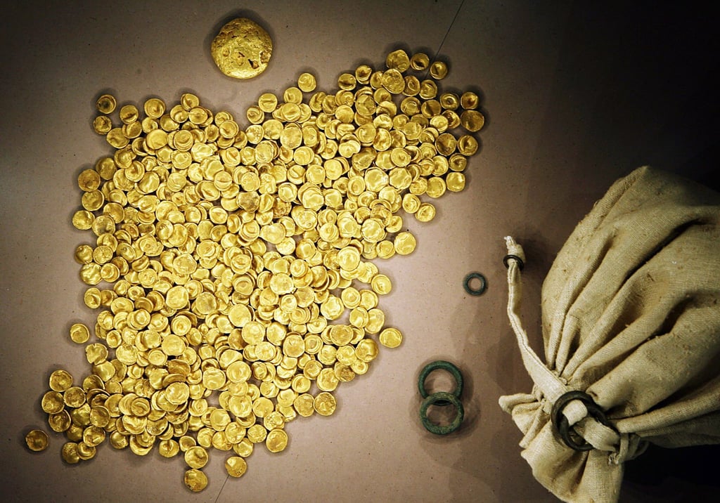 Der größte keltische Goldfund des 20. Jahrhunderts wurde 1999 gefunden, im November 2022 hatten Einbrecher die Goldmünzen gestohlen. (Archivbild)