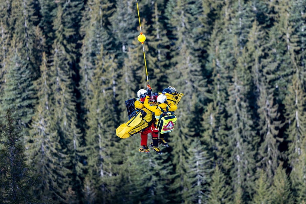 Der Österreicher Felix Hacker wurde nach einem Trainingssturz in Kitzbühel per Hubschrauber geborgen.