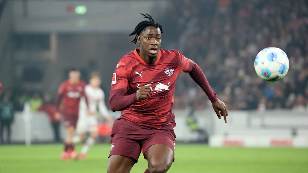 Drittes Champions-League-Spiel: El Chadaille Bitshiabu.