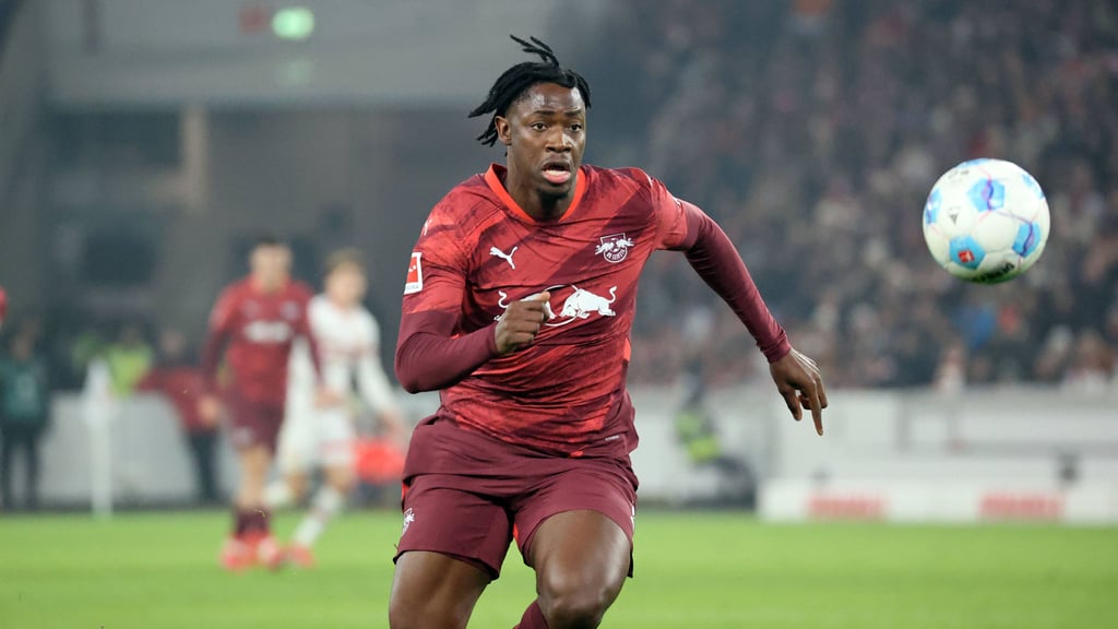 Drittes Champions-League-Spiel: El Chadaille Bitshiabu.