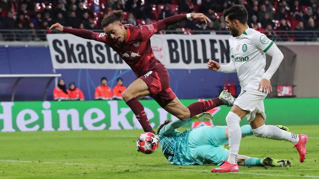 Ein Tor des Willens: RB-Stürmer Yussuf Poulsen stolpert Treffer in Sporting-Kasten