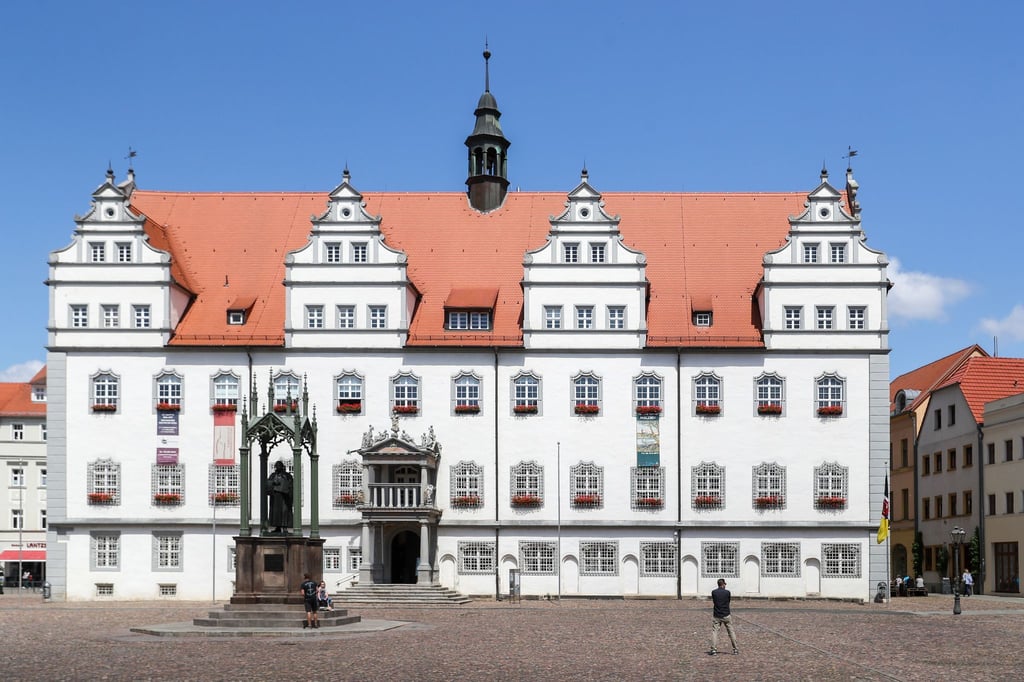 Die Lutherstadt Wittenberg warnt vor Betrügern im Zusammenhang mit Anzeigen in der örtlichen Bürgerbroschüre.