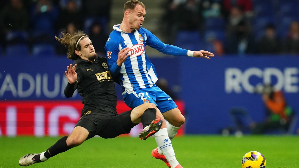 Yarek Gasiorowski (l.) im Einsatz für den FC Valencia.
