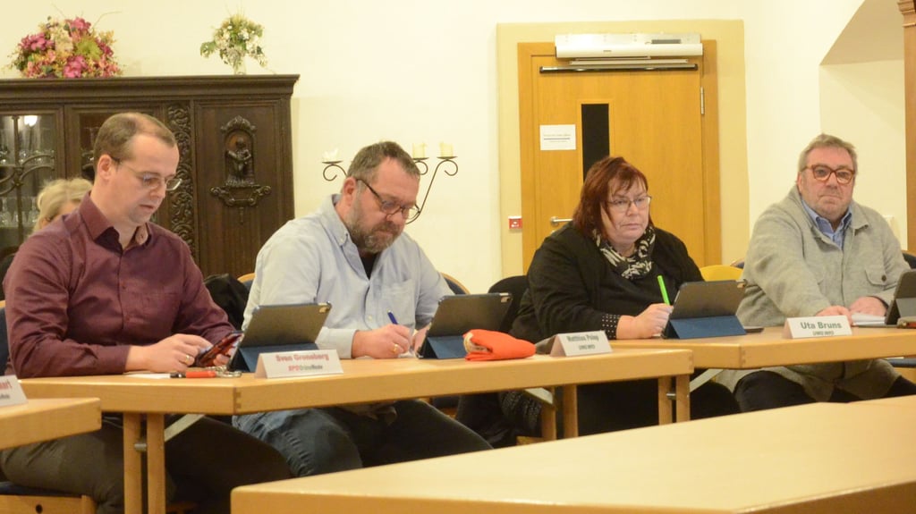 Hans-Werner Kraul (rechts) ist Ansprechpartner für die Senioren im südlichen Bereich der Einheitsgemeinde Oebisfelde Weferlingen. Für den Norden und die Mitte der Einheitsgemeinde gibt es weitere Ansprechpartner
