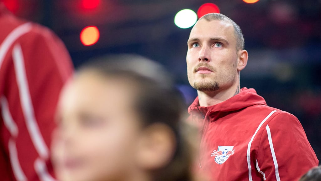 David Raum beim Einlaufen gegen Sportimg Lissabon.