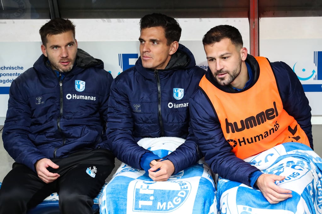 Robert Leipertz, Tobias Müller und Aleksa Marusic (v.l.) vom 1. FC Magdeburg: Ab in den Dschungel?