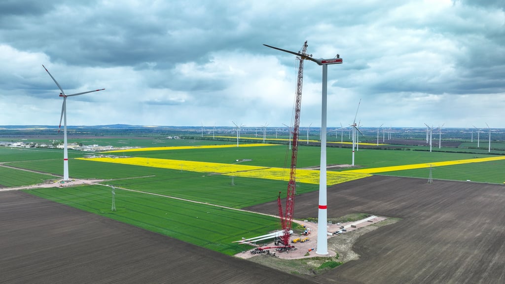 In Bad Lauchstädt (Saalekreis) wurden im vergangenen Jahr neue Windräder errichtet.