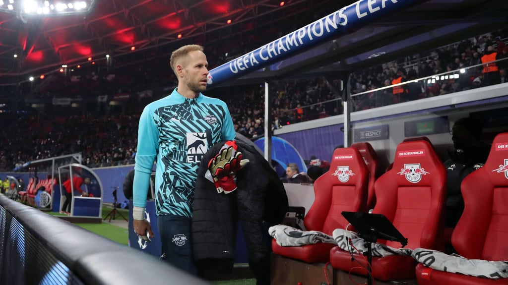 Péter Gulácsi nahm Mittwoch auf der Bank Platz.