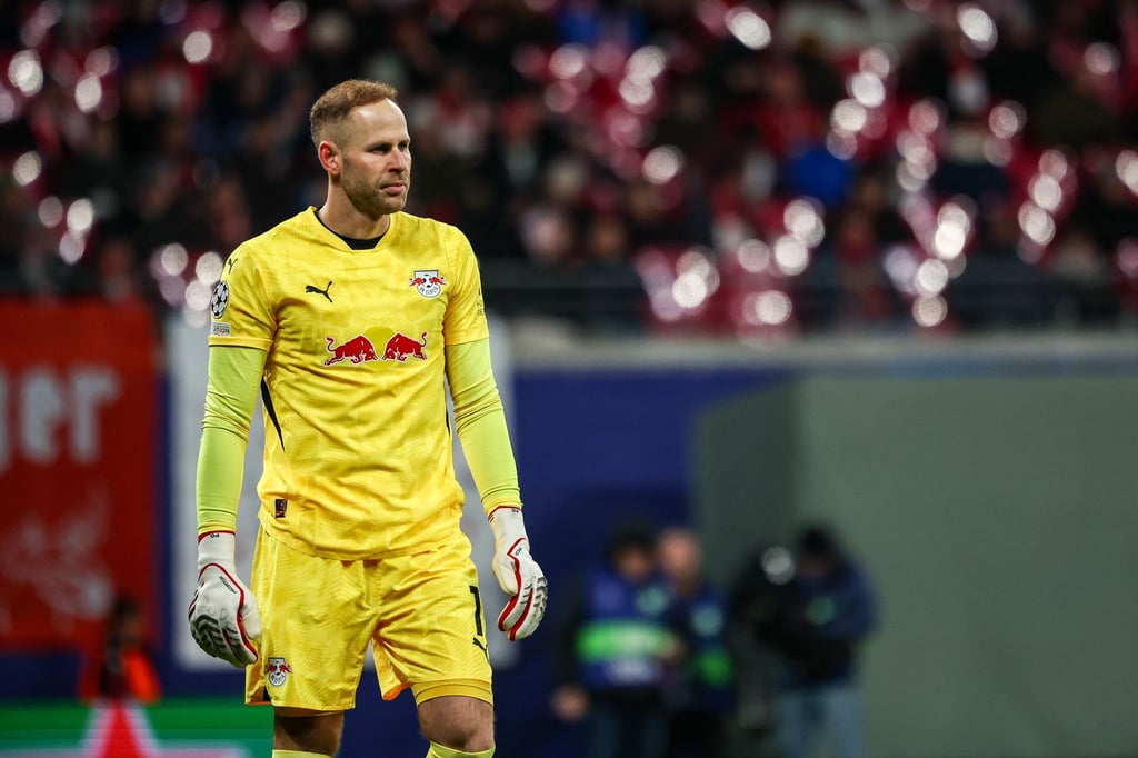 Noch ist offen, ob Leipzigs Torwart Peter Gulacsi gegen Leverkusen spielen kann.