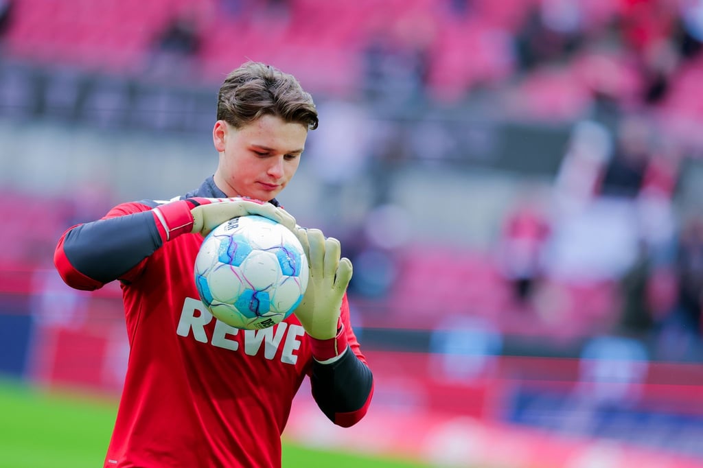 Jonas Urbig wechselt zum FC Bayern.