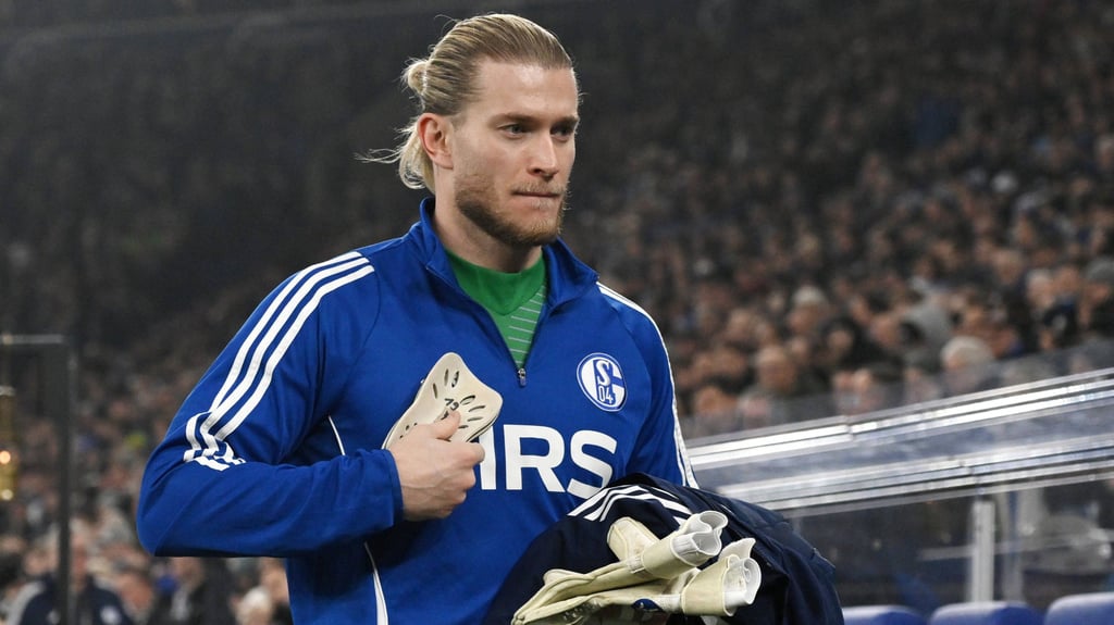 Torwart Loris Karius stand gegen Nürnberg erstmals im Schalke-Kader. Steht er gegen den 1. FC Magdeburg bereits im Tor?