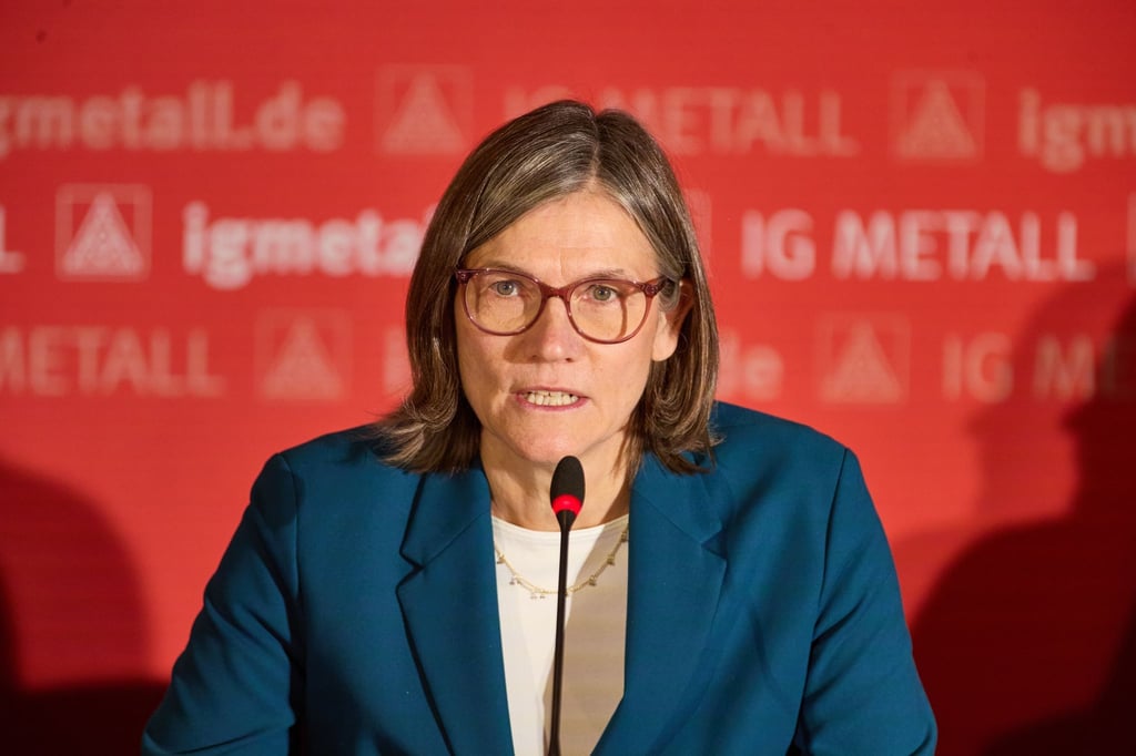 Gewerkschaftschefin Christiane Benner nimmt künftige Bundesregierung in die Pflicht (Archivbild)