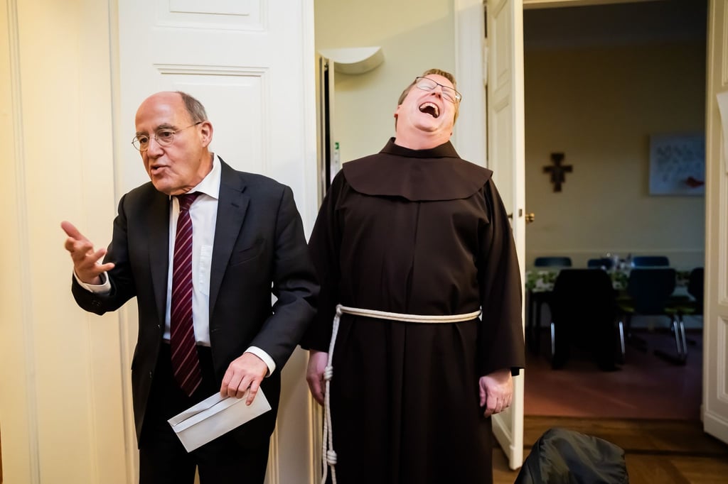 Der Linken-Politiker Gregor Gysi war das bekannteste Gesicht der Kandidatenrunde in Berlin Pankow.