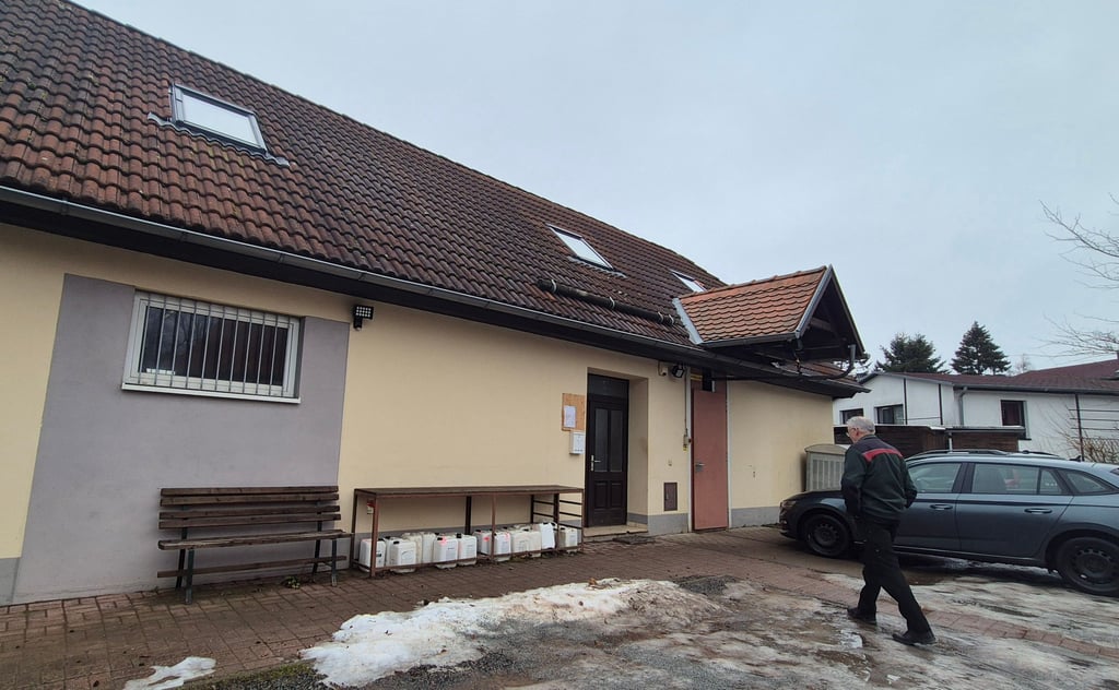 Die ehemalige Lehrausbildungsstätte wird für den Ausbildungsstart vorbereitet. Ab August werden in Friedrichsbrunn wieder Forstwirte ausgebildet.