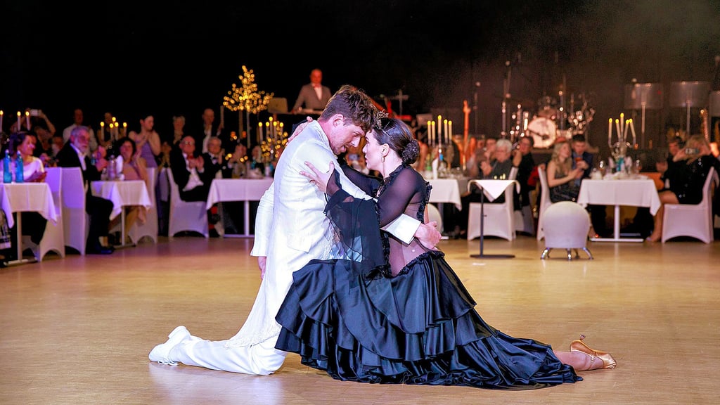 Renata und Valentin Lusin von Let's dence beim 7. Lutherball des TSV Schwarz-Gelb in Wittenberg