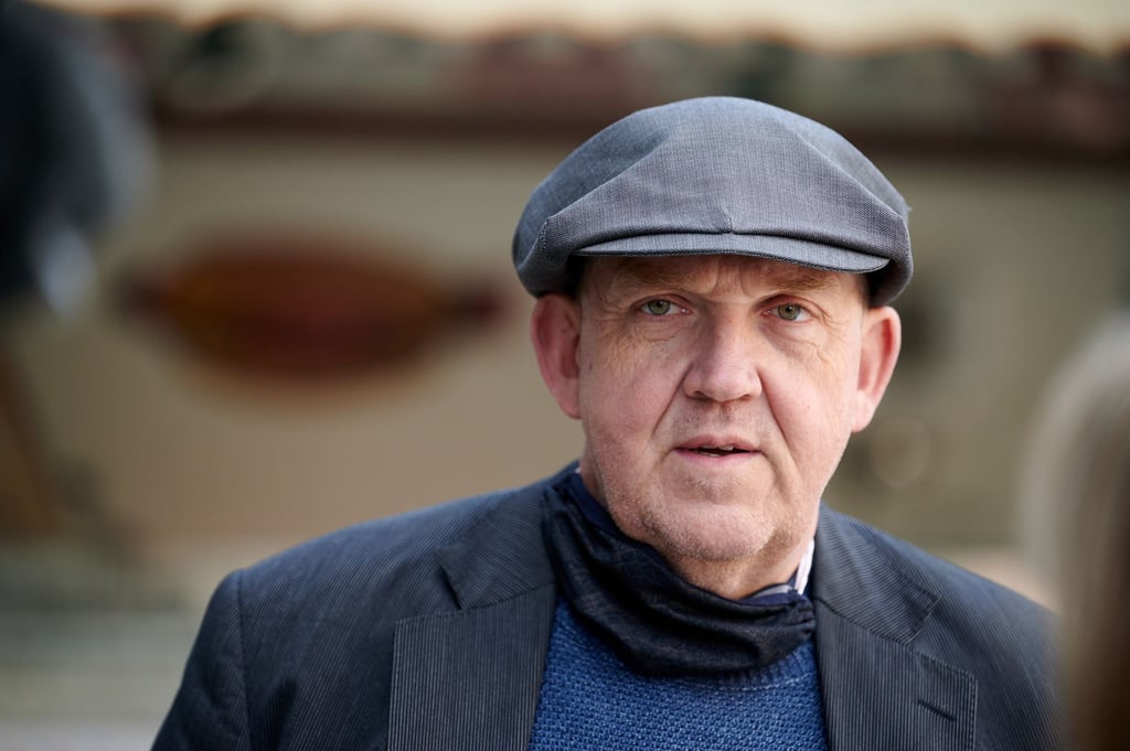 In mehr als 90 „Tatort“-Filmen haben sich Kommissar Schenk und sein Kollege Max Ballauf (Klaus J. Behrendt) seit Ende der 1990er Jahre mit Mordfällen und Kriminalität befasst.
