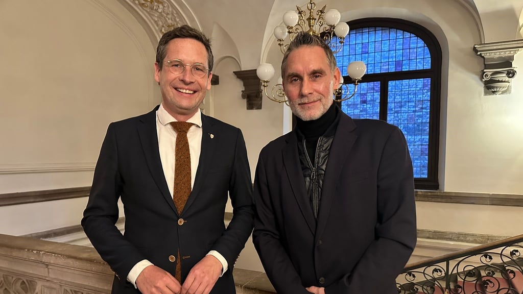 V.l.: Die beiden OB-Kandidaten Alexander Vogt (parteilos) und Andreas Wels (Hauptsache Halle)