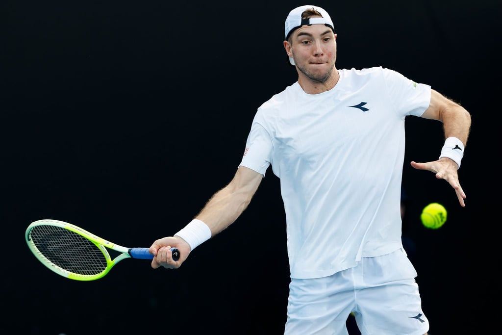 Das deutsche Davis-Cup-Team muss gegen Israel auf den kranken Jan-Lennard Struff verzichten.