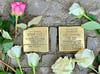 Stolpersteine vor der Korngasse 7 in Bernburg für Bruno Hinz und seine Schwester Marianne Latoschinski.