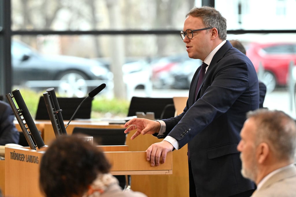 Erste Regierungserklärung von Ministerpräsident Mario Voigt im Landtag .