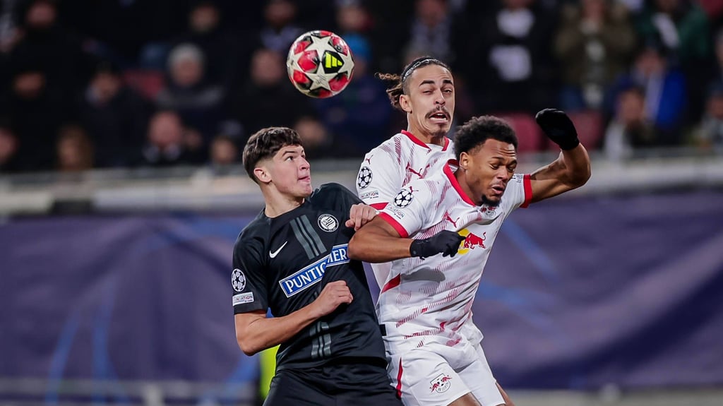 „Dominanz ist das eine, Torgefahr das andere”: Yussuf Poulsen und Lois Openda brachten Graz kaum in Gefahr.