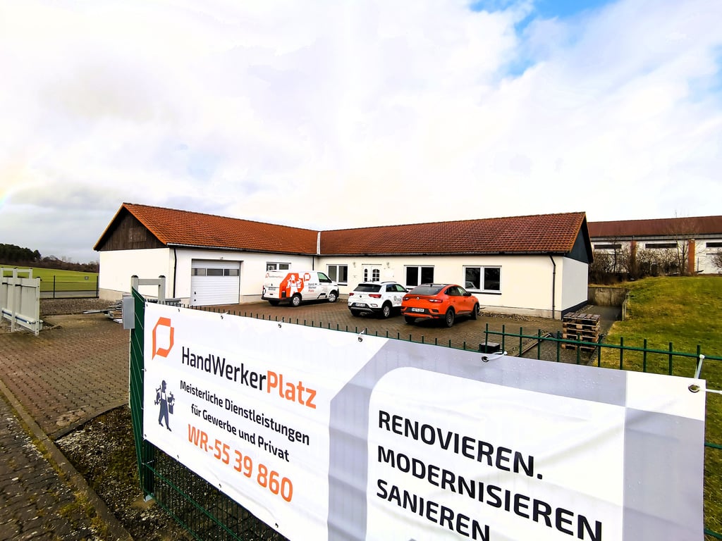 Die ehemalige Druckerei Pommer im Gewerbegebiet Drübeck ist verkauft. Dort ist bereits neues Leben eingezogen.