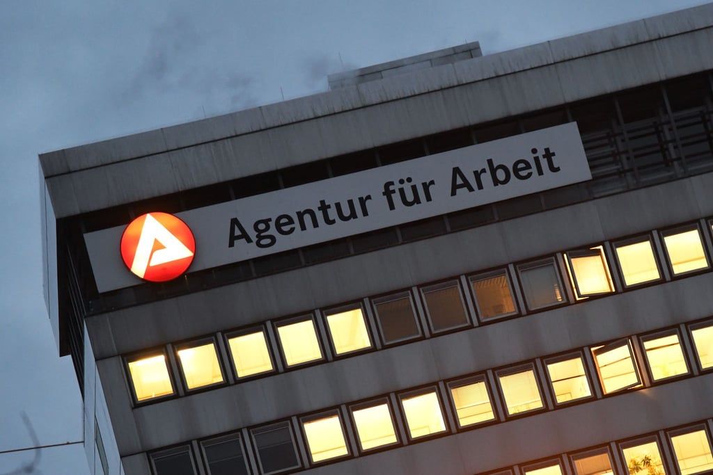 Die Zahl der Arbeitslosen in Niedersachsen ist im Januar gewachsen. (Archivbild)