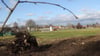 Rund um den Fußballplatz am Anger in Barleben sind zum Jahresende Bäume und Sträucher gerodet worden.