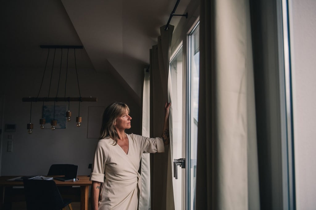 Selbstgespräche helfen dabei, unsere Gedanken zu sortieren und Gefühle zu regulieren.
