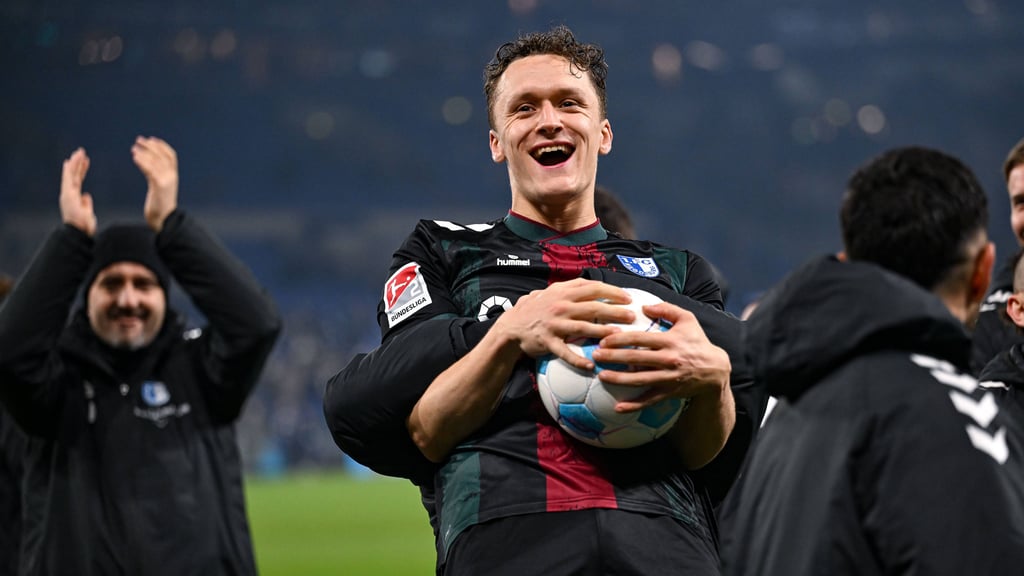 Gegen Schalke 04 glänzte fast jeder Spieler des 1. FC Magdeburg. Neben Matchwinner Martijn Kaars kann ein weiterer Spieler die Bestnote verbuchen.