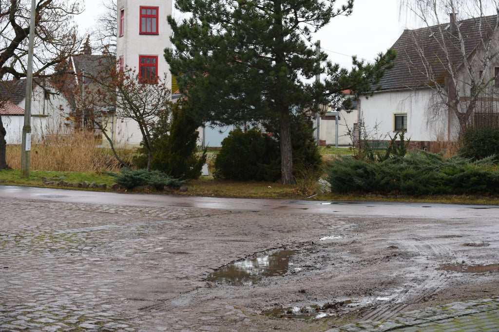Eine "Straße" in Piethen.