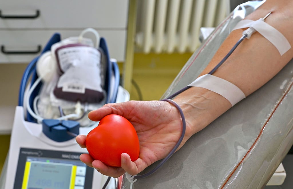 Jeden Tag werden in Deutschland etwa 15.000 Blutspenden benötigt. Dazu organisieren die DRK-Blutspendedienste rund 43.000 Termine im Jahr. Beim DRK-Kreisverband Klötze nimmt die Zahl der Spender dank verschiedener Aktionen wieder zu.