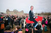 Demo gegen den Kurs der Union vor dem Bundestag in Berlin: Die Mehrheit einer Volksstimme-Online-Umfrage stärkt der Union nach ihrem Abstimmungsverhalten den Rücken.